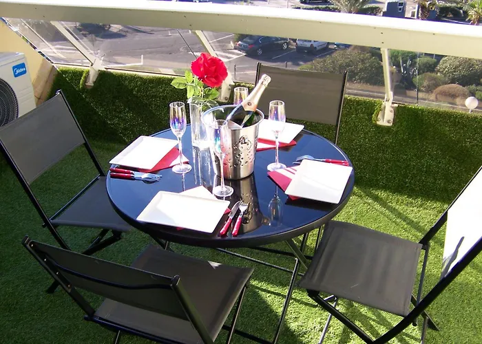 Naturiste Cap D'agde Héliopolis E 100 Agde